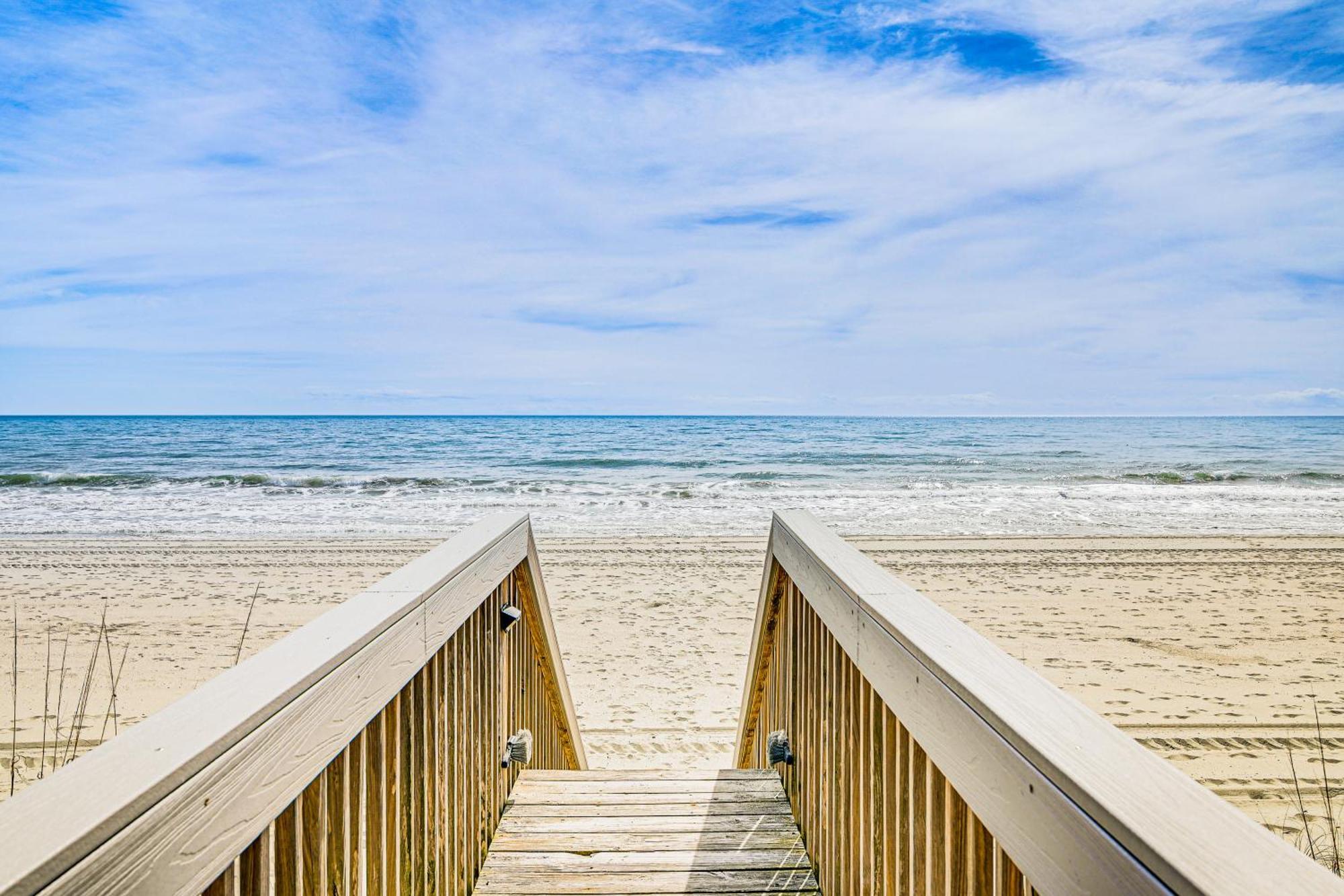 On-The-Beach Escape Oceanfront In Surfside! Myrtle Beach Exterior foto